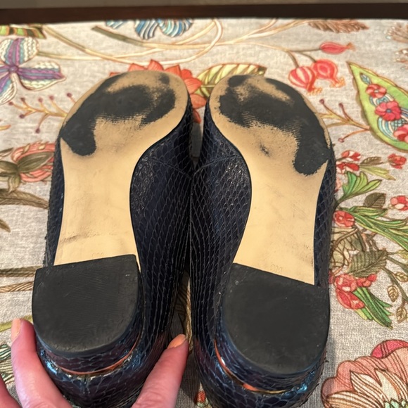 Faux Navy Snakeskin Flats with Gold Heel Accents Talbots 9M - Picture 4 of 5